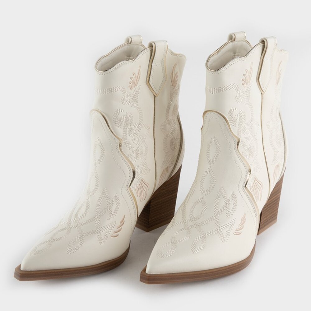 NWT MIA Wendi Womens Western Short Boots